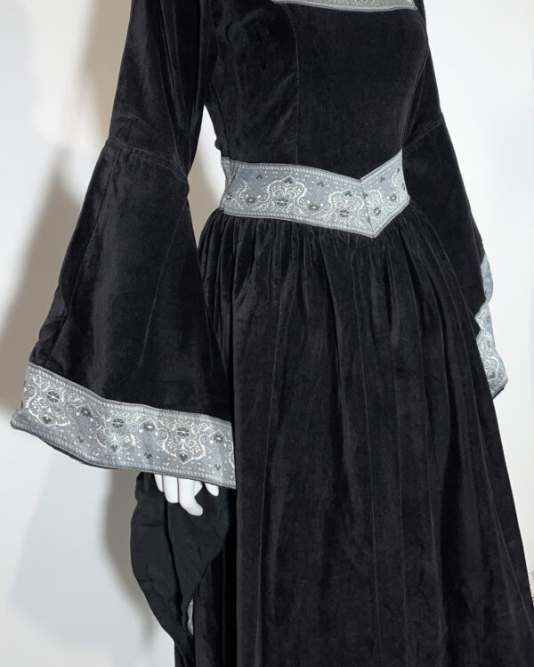 leonardo carbone black velvet medieval dress size xs eu34/36