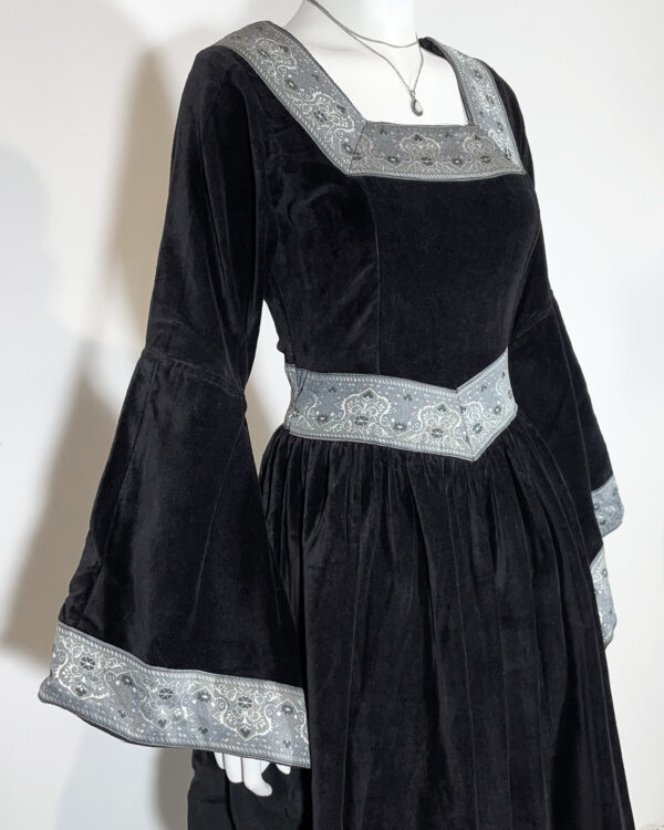 leonardo carbone black velvet medieval dress size xs eu34/36