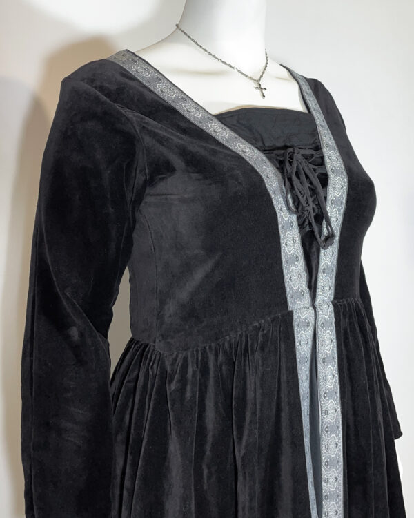 leonardo carbone black velvet medieval dress size l/xl eu40/42