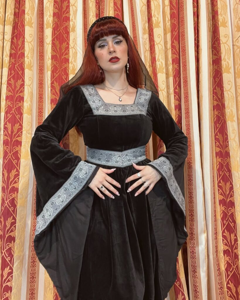 almost feel like i live in a medieval fantasy while wearing these. ✨🏰~ the last 3 dresses of th