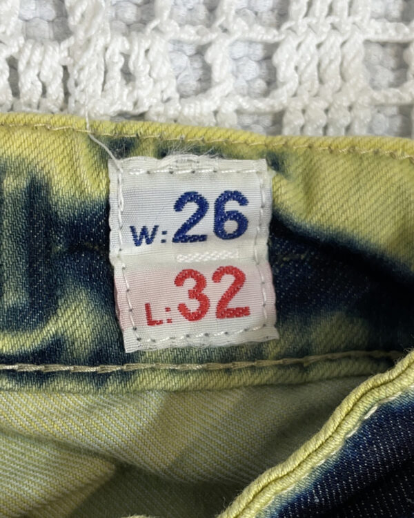 30 b (3) 30 b (3)